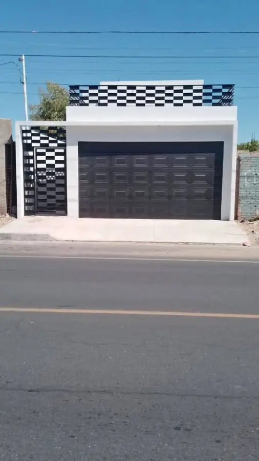 Casa en venta en San Luis Río Colorado — 3 recámaras y 5 baños