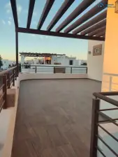 VENTA DE CASA CON ALBERCA Y TERRAZA EN PUENTE REAL SECCIÓN MARBELLA - Foto 10